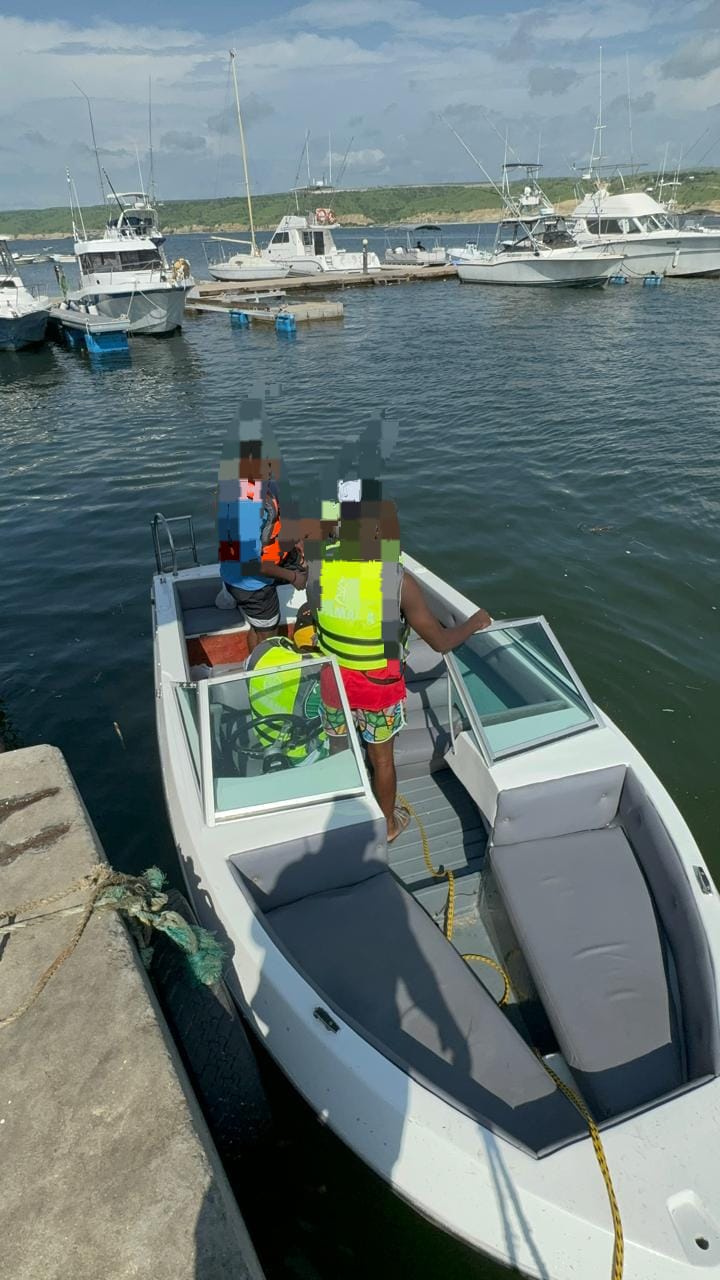 🚤 LANCHA + MOTOR SUZUKI 115HP – PRONTA A NAVEGAR – LUANDA